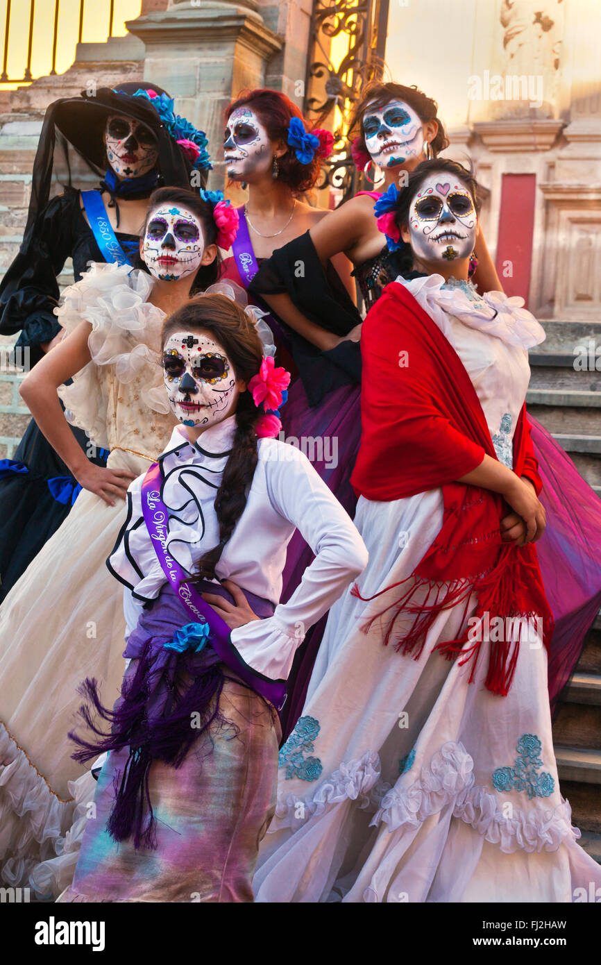 LA CALAVERA CATRINAS o eleganti teschi, sono le icone del giorno dei morti - GUANAUATO, Messico Foto Stock