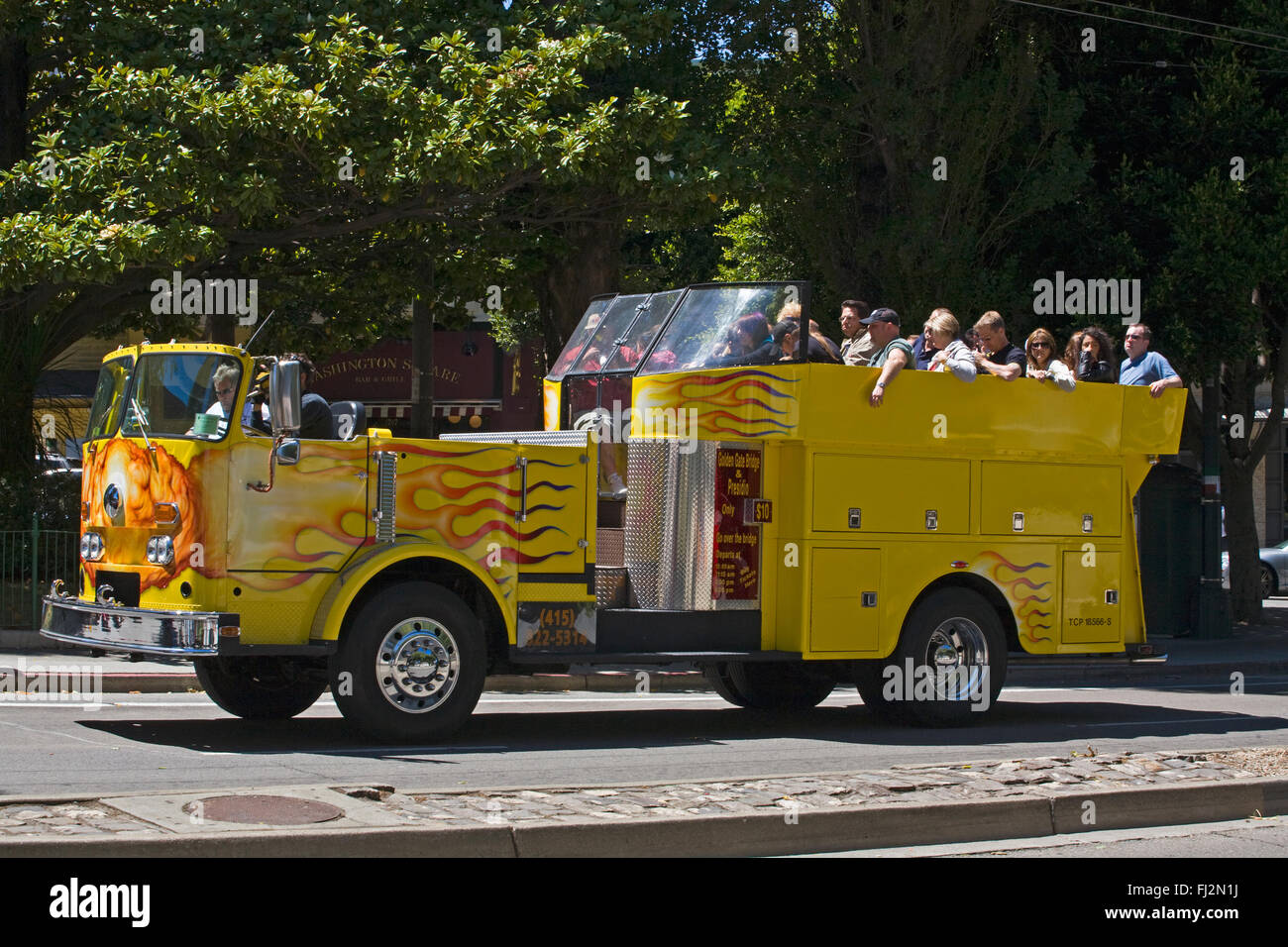 Un convertito motore Fire serve come un veicolo da turismo - SAN FRANCISCO, CALIFORNIA Foto Stock