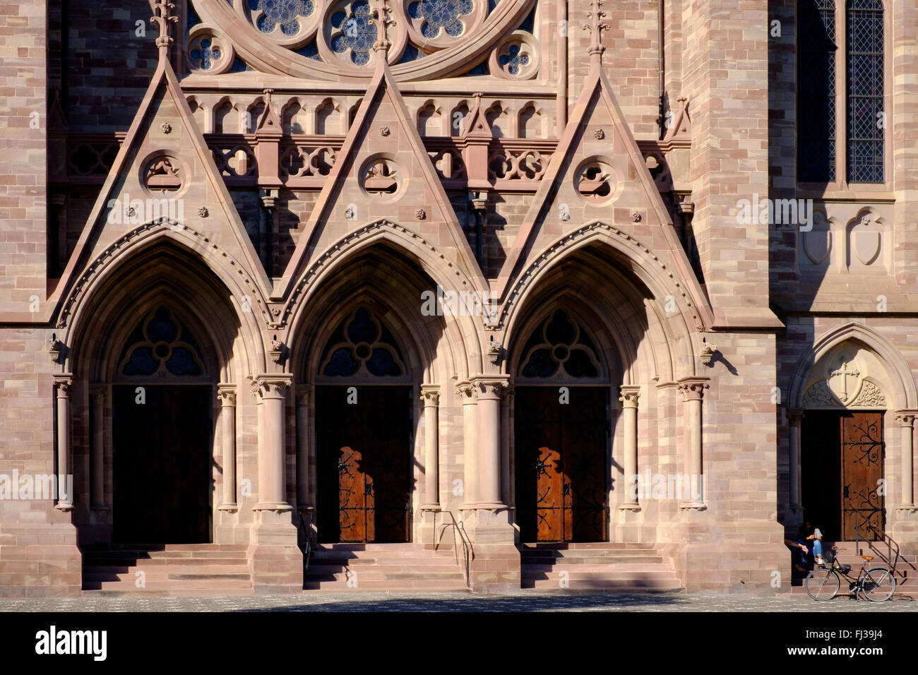 Portali della chiesa protestante di San Paolo, Strasburgo, Alsazia, Francia, Europa Foto Stock