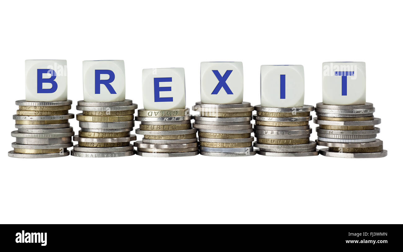 Pile di monete con la parola BREXIT, riferendosi alla possibilità di Gran Bretagna lasciando l'Unione europea Foto Stock