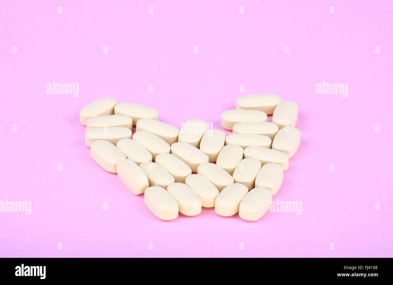 La terapia dell'hiv efavirenz su sfondo rosa Foto Stock