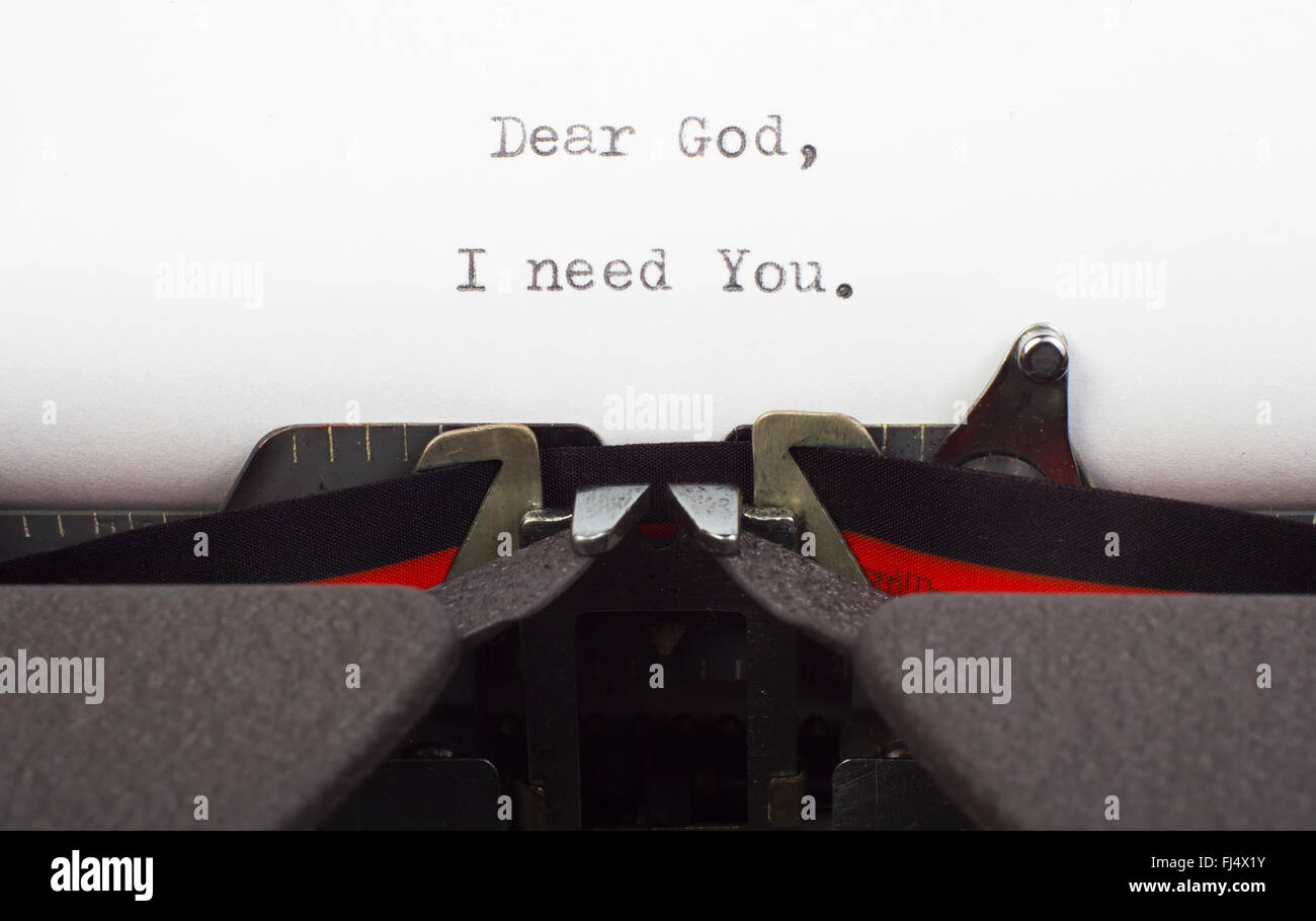 La preghiera, lettera a Dio writed su una vecchia macchina da scrivere. Il bisogno di Dio. Foto Stock