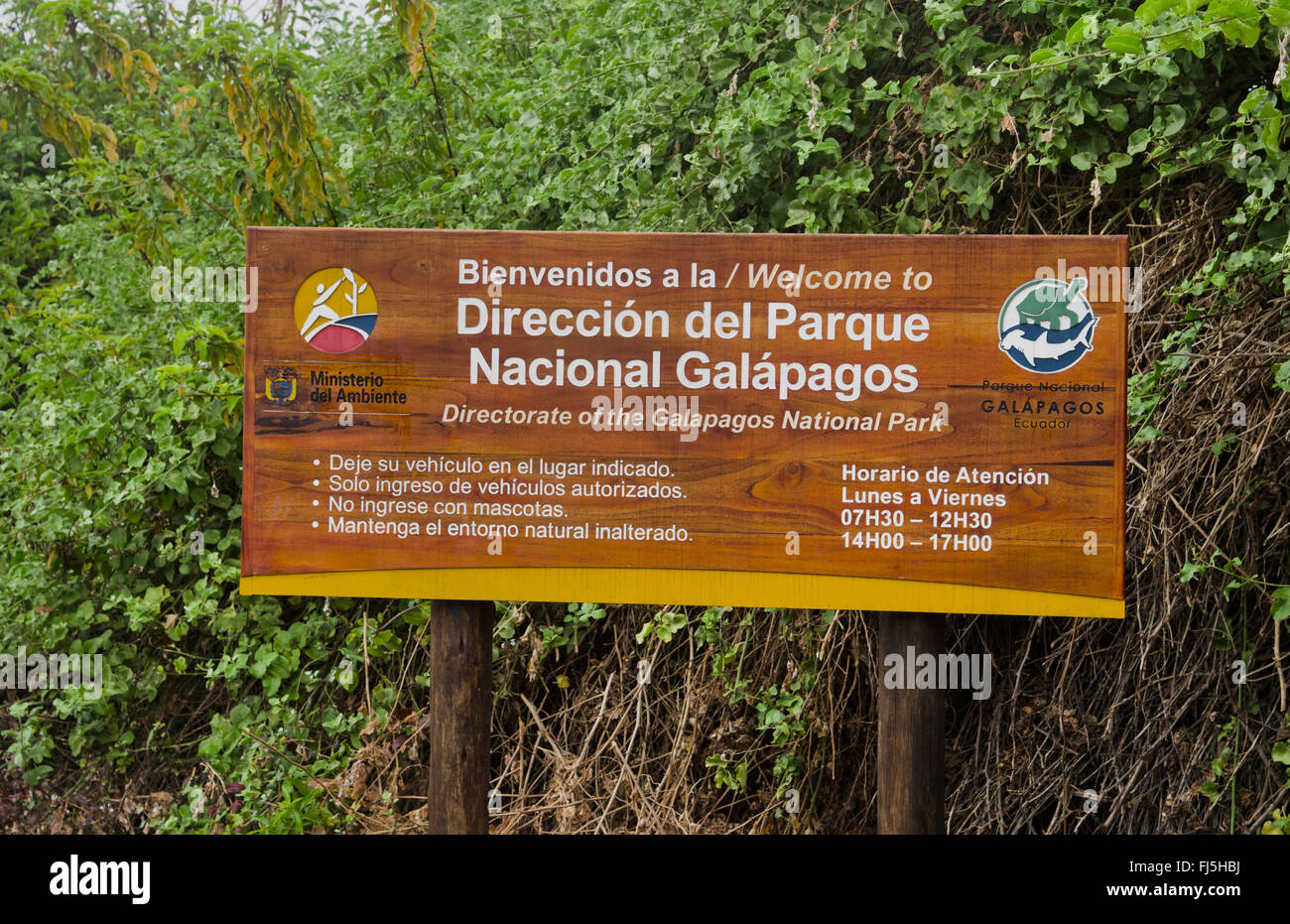 Parco Nazionale di Nacional Galapagos segno su Santa Cruz Highlands, Ecuador Isole Galapagos, Santa Cruz Foto Stock