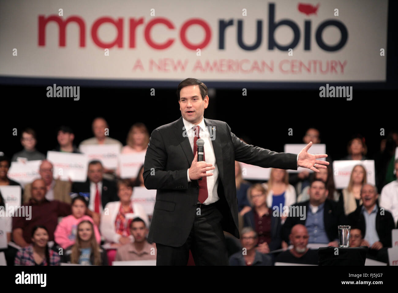 Il candidato repubblicano alla presidenza il senatore Marco Rubio parlando con i sostenitori di una campagna al rally Silverton Hotel & Casino Febbraio 23, 2016 a Las Vegas, Nevada. Foto Stock
