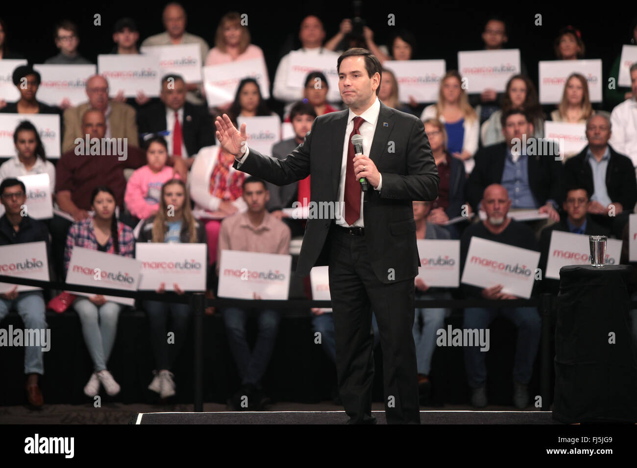 Il candidato repubblicano alla presidenza il senatore Marco Rubio parlando con i sostenitori di una campagna al rally Silverton Hotel & Casino Febbraio 23, 2016 a Las Vegas, Nevada. Foto Stock