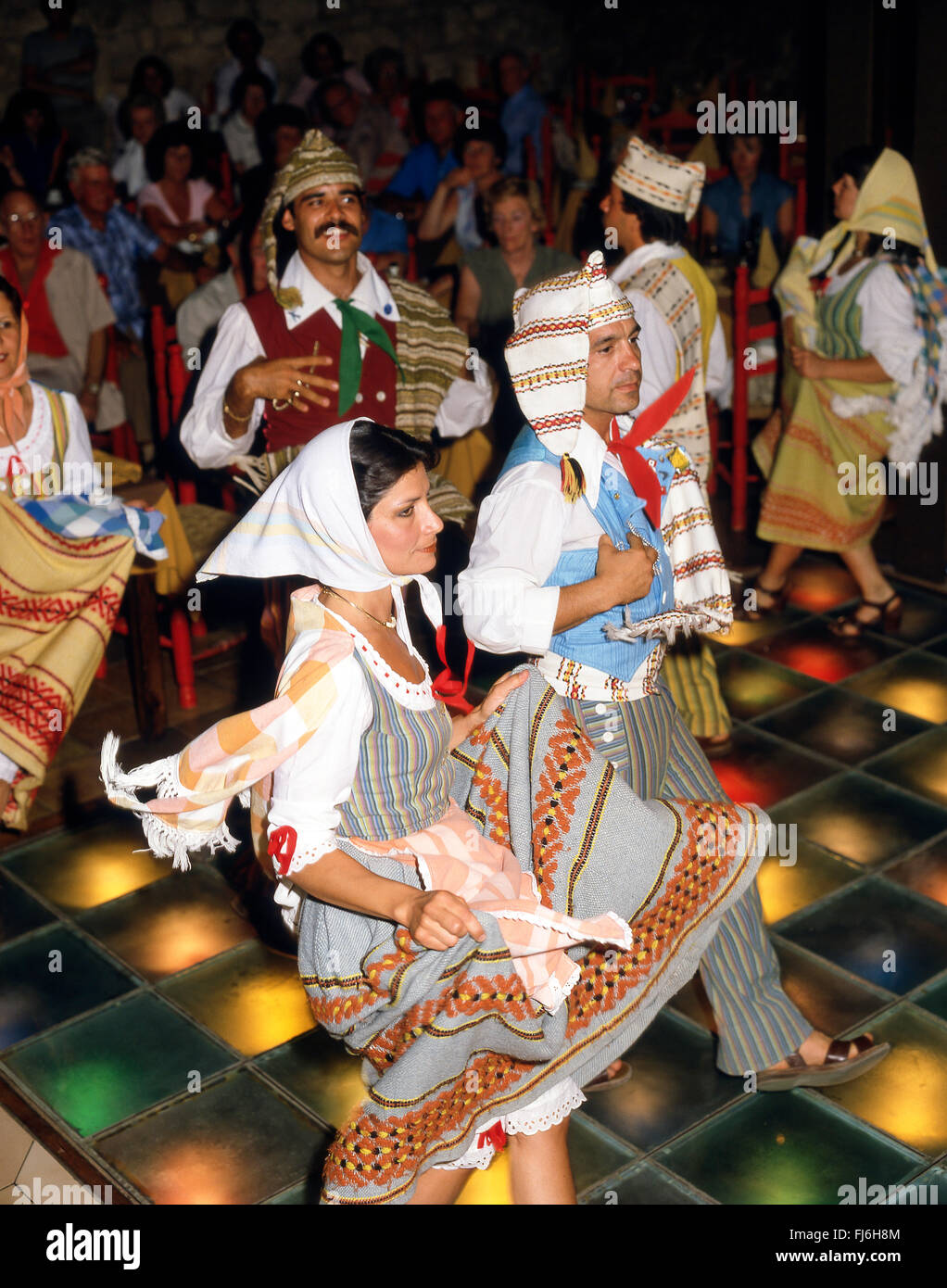 Tradizionale Maltese danza folk (Maltija) gruppo, Mdina, Western District, Malta Majjistral Regione, Repubblica di Malta Foto Stock