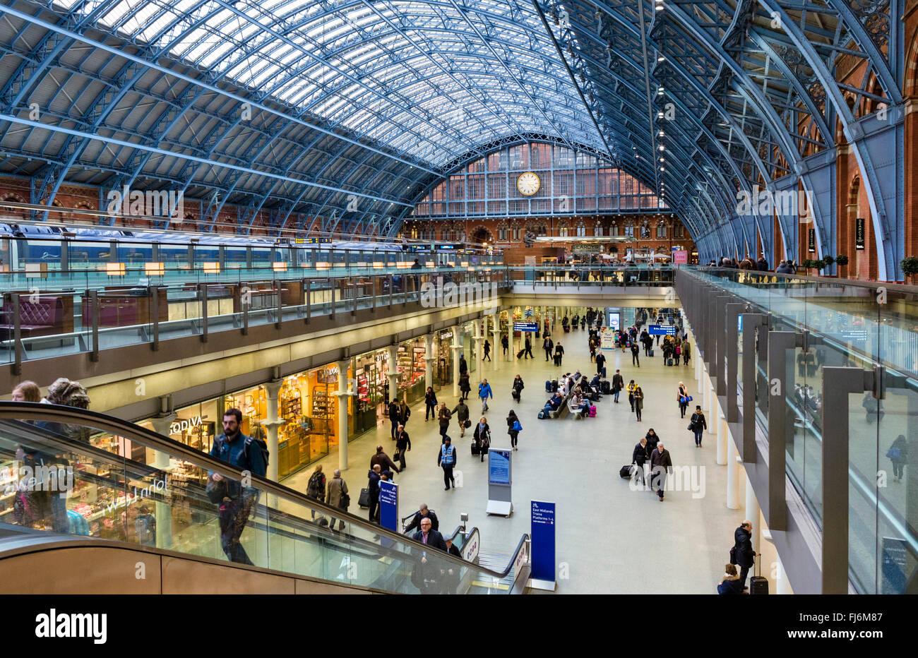La stazione di St Pancras, London, England, Regno Unito Foto Stock