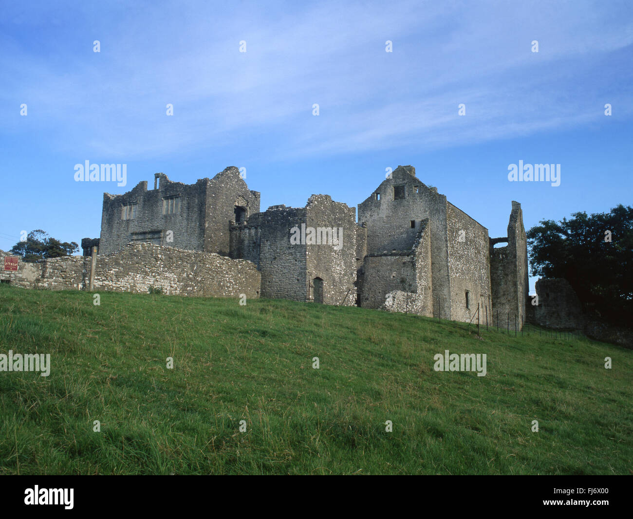 Il vecchio castello di Beaupre maniero fortificato vicino casa Cowbridge Vale of Glamorgan South Wales UK Foto Stock