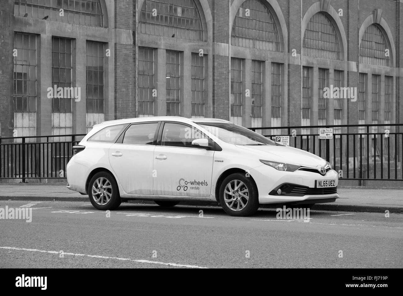 Bianco auto da un car sharing scheme, Co-ruote. 27 febbraio 20116 Foto Stock