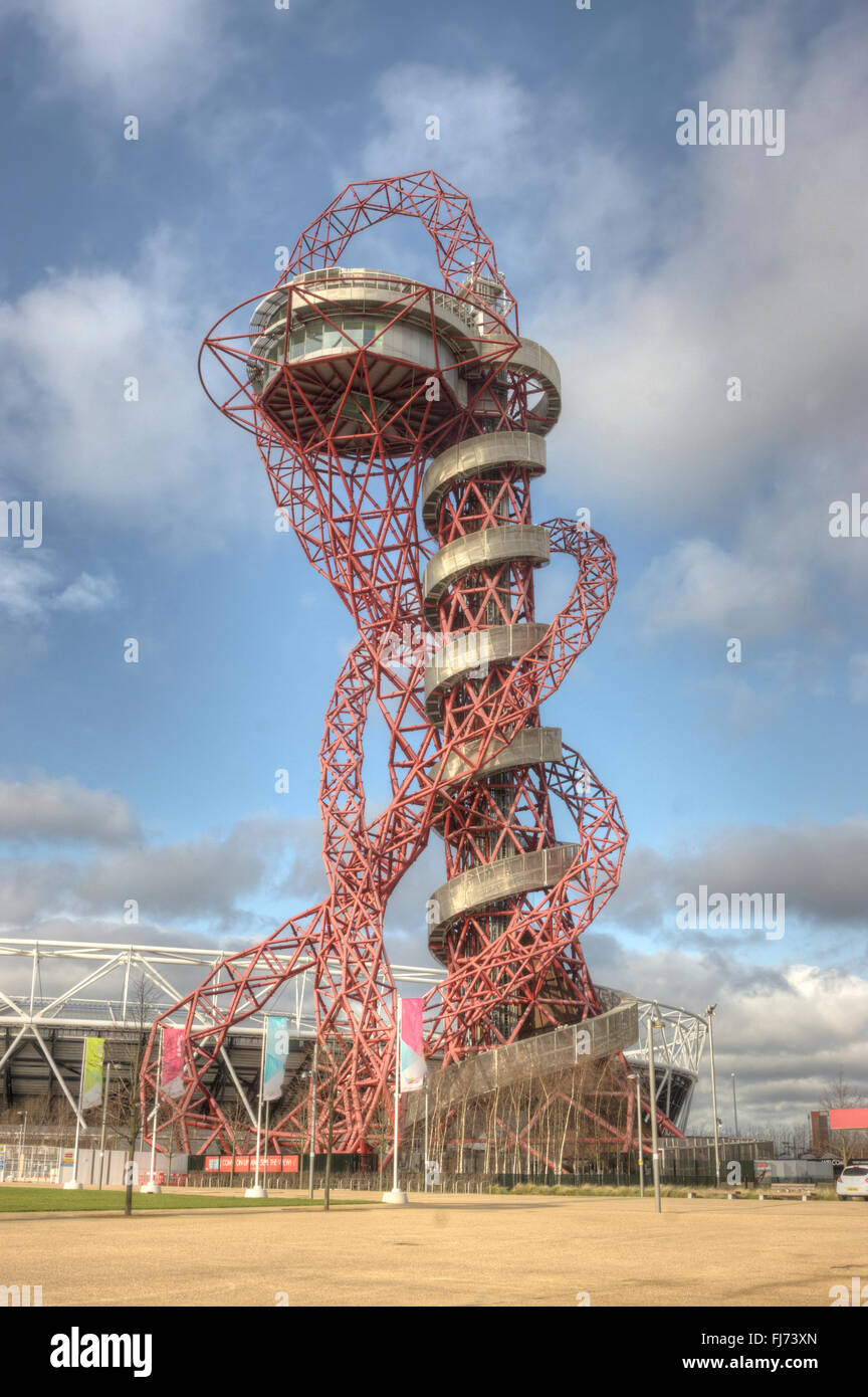 ArcelorMittal orbita la scultura e la torre di osservazione nel Queen Elizabeth Parco Olimpico di Stratford, Londra Foto Stock