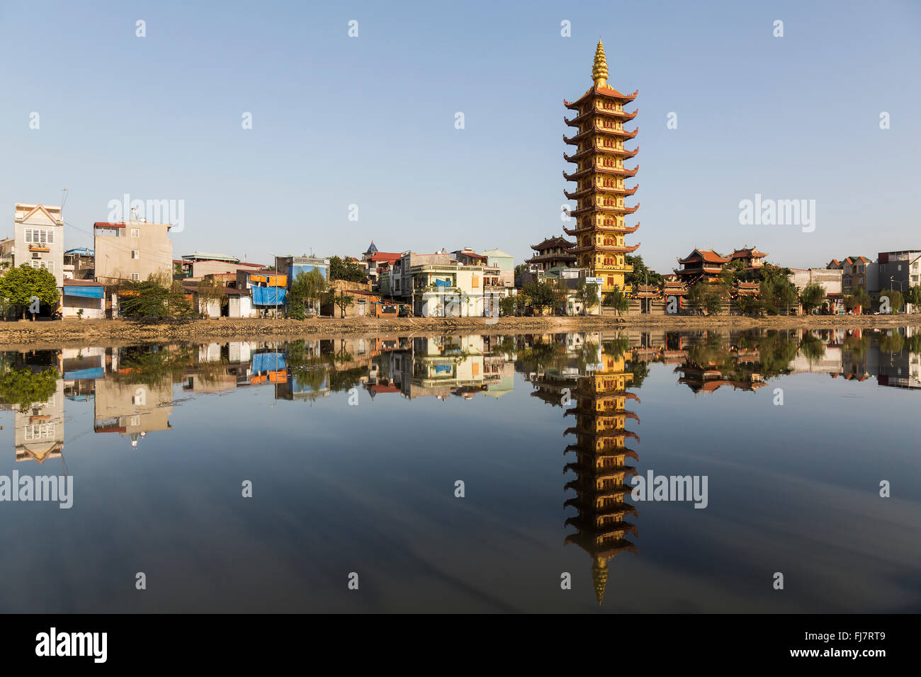Vista di una pagoda in Hai Phong, Vietnam Foto Stock
