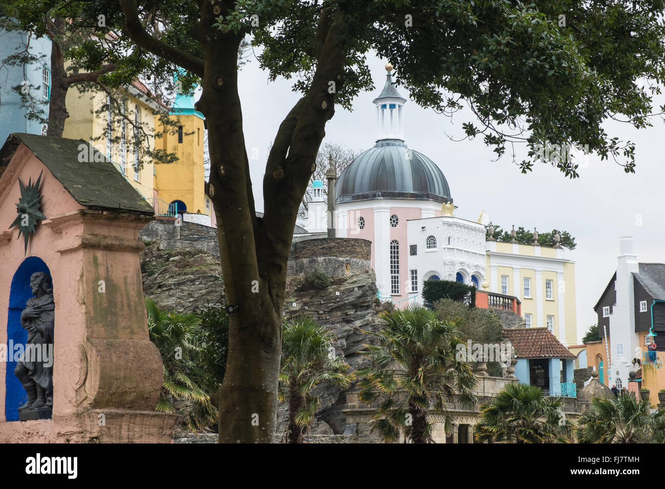 A Portmeirion,Port Meirion Italianamente village,Gwynedd, Wales, Regno Unito, Foto Stock