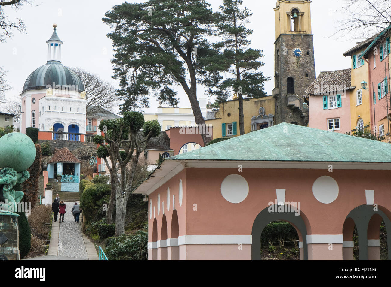 A Portmeirion,Port Meirion Italianamente village,Gwynedd, Wales, Regno Unito, Foto Stock