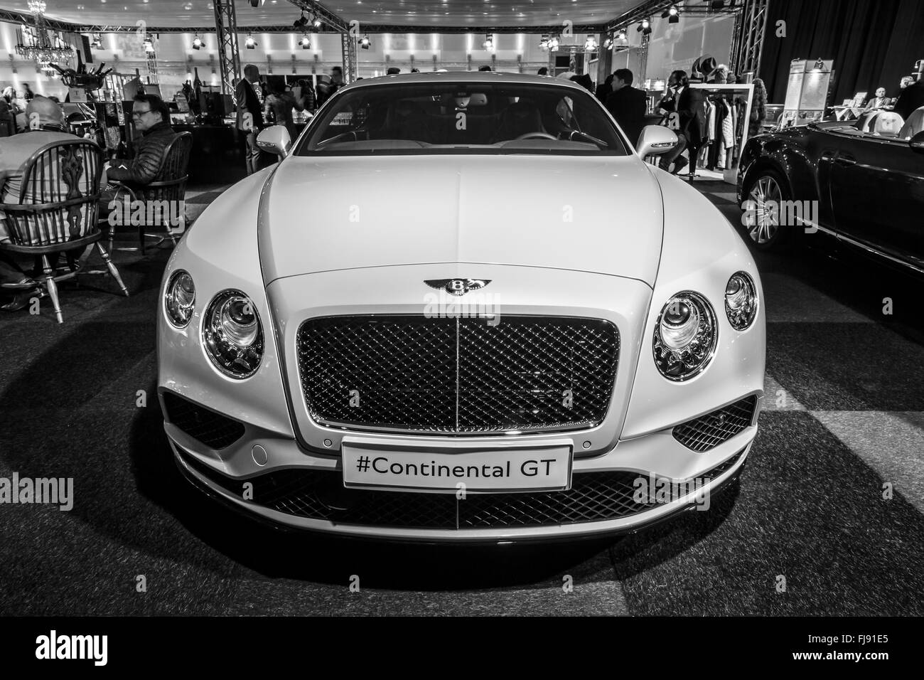 Personale di auto di lusso Bentley Continental GT V8S, fin dal 2016. In bianco e nero. Foto Stock