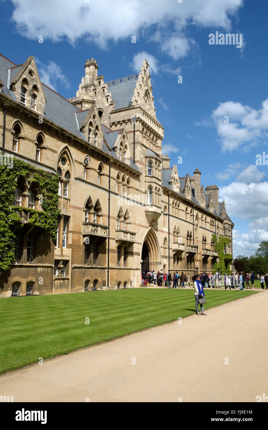 Turisti visitano Christ Church College di Oxford University Oxford, Inghilterra Foto Stock