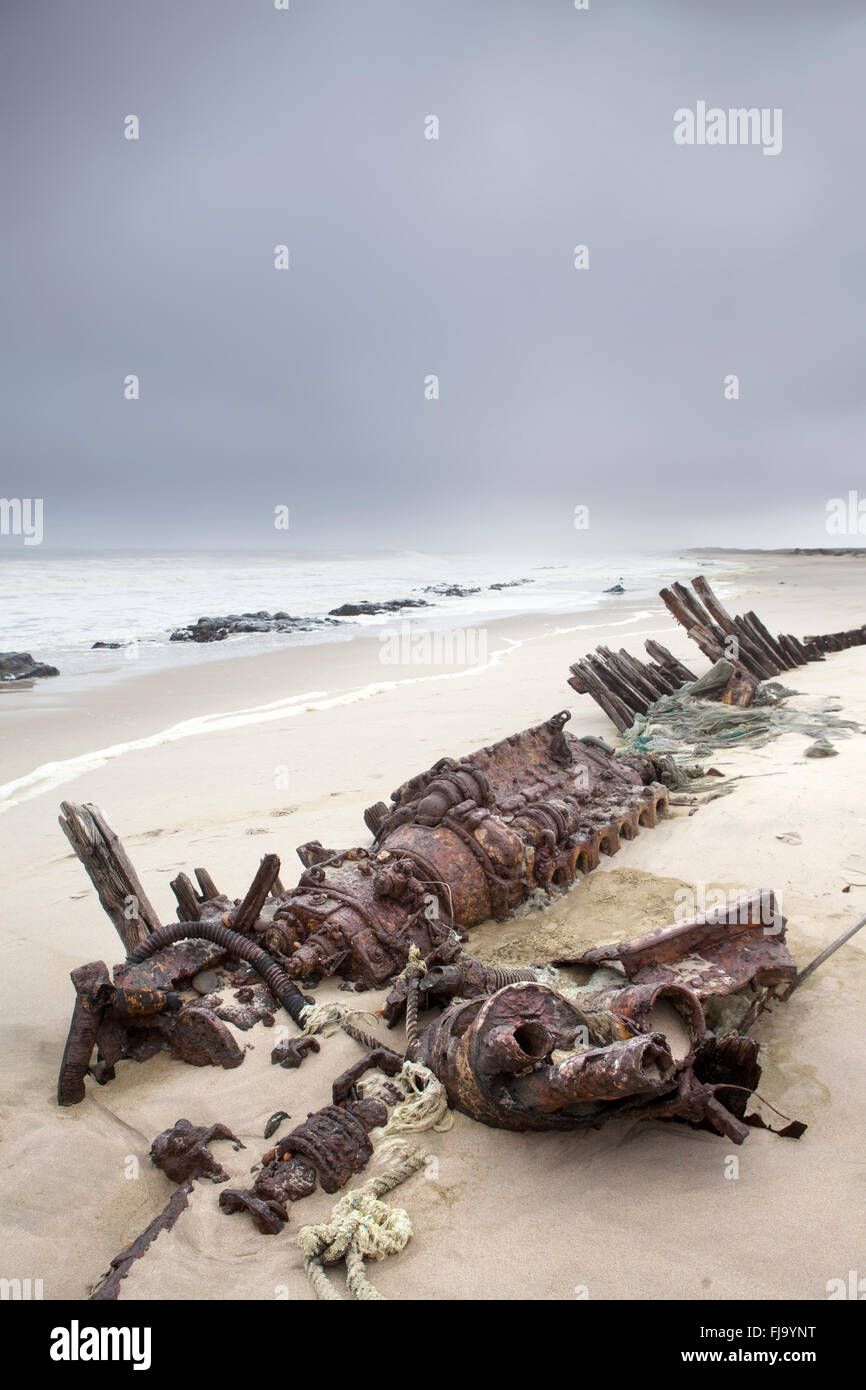 Naufragio sull'Skeleton Coast, Namibia. Foto Stock