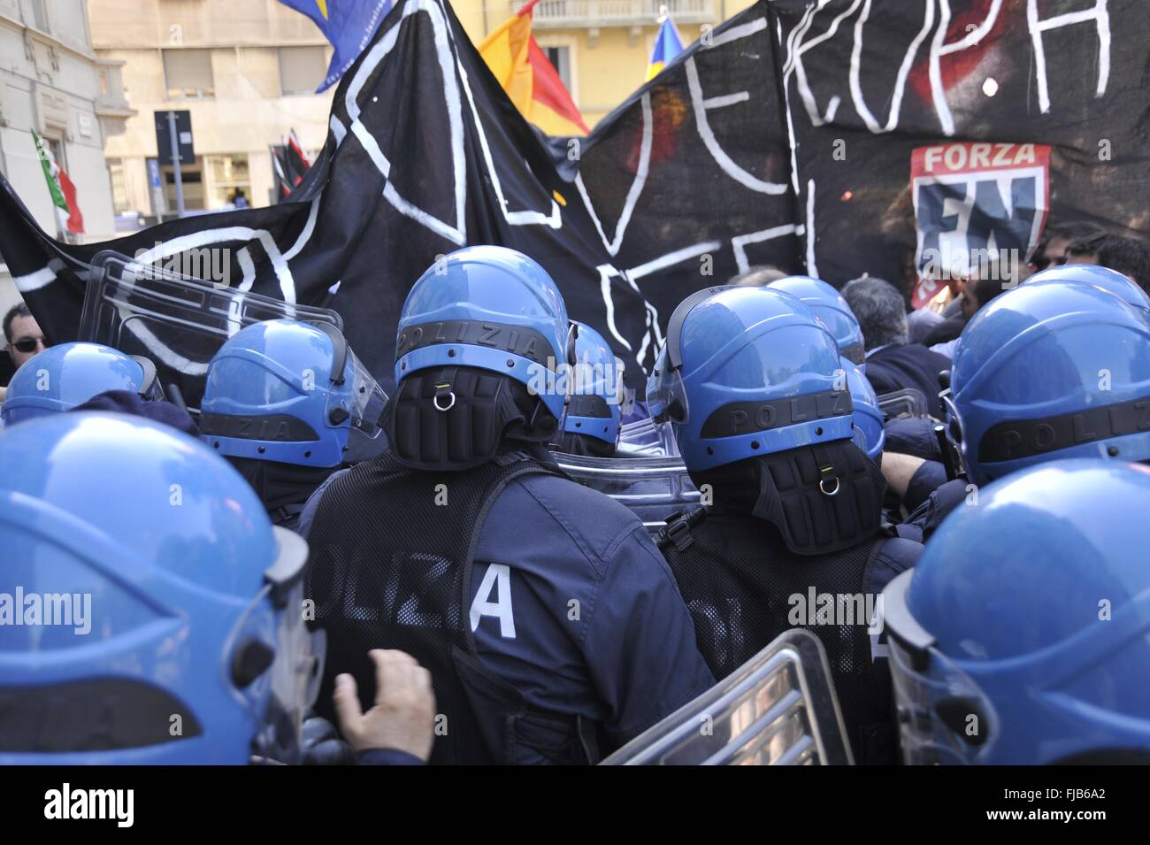 Milano, Italia, dimostrazione del neonazi gruppo "Forza Nuova' Foto Stock