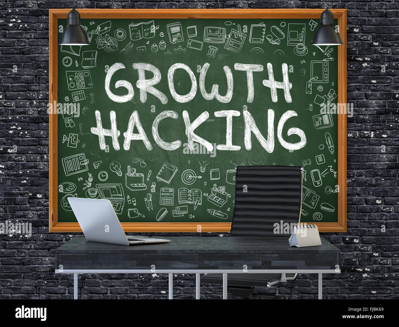 Disegnato a mano Hacking di crescita su Office lavagna. Foto Stock