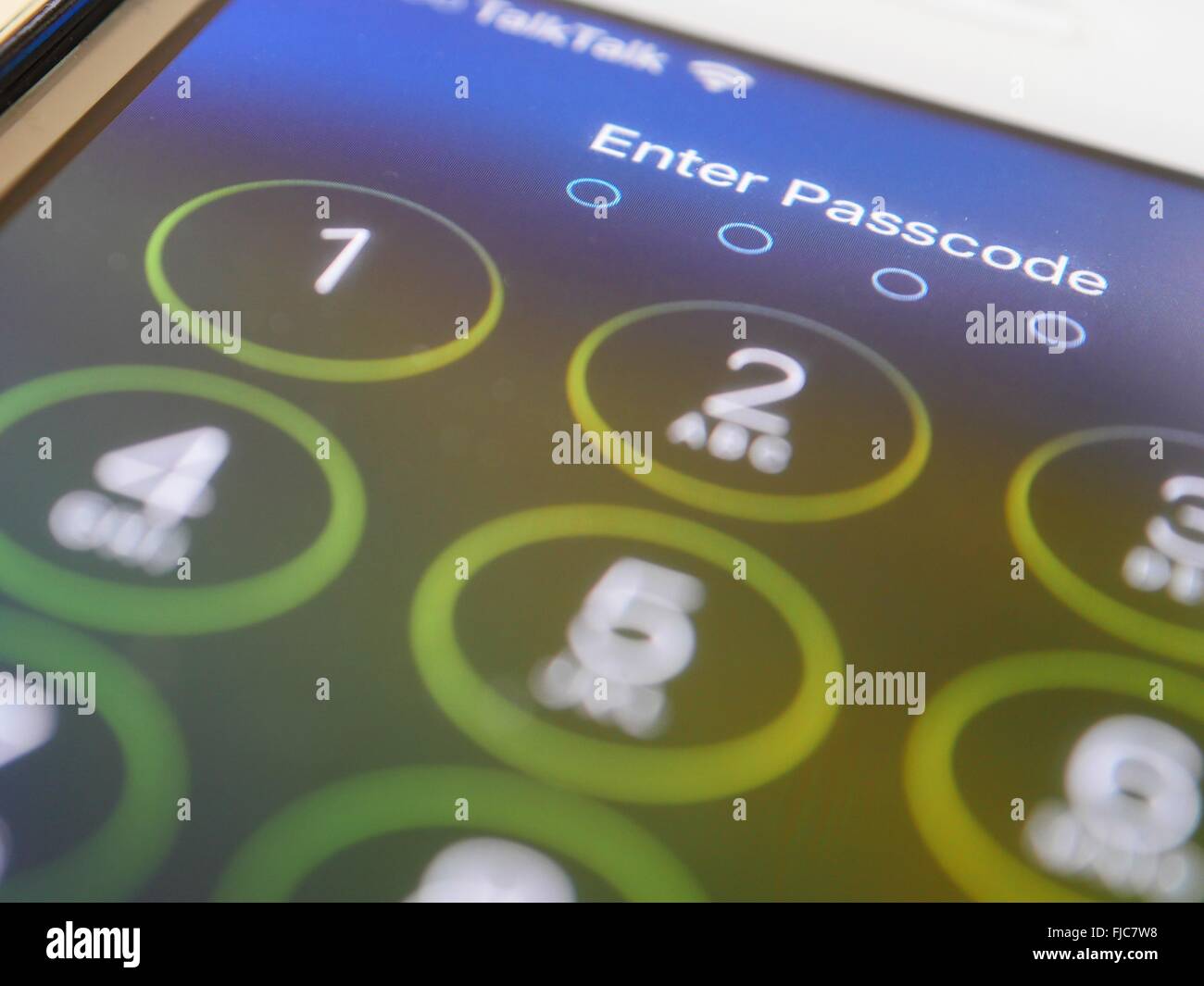 Apple Iphone blocca schermo con invio di istruzioni di codice Foto Stock