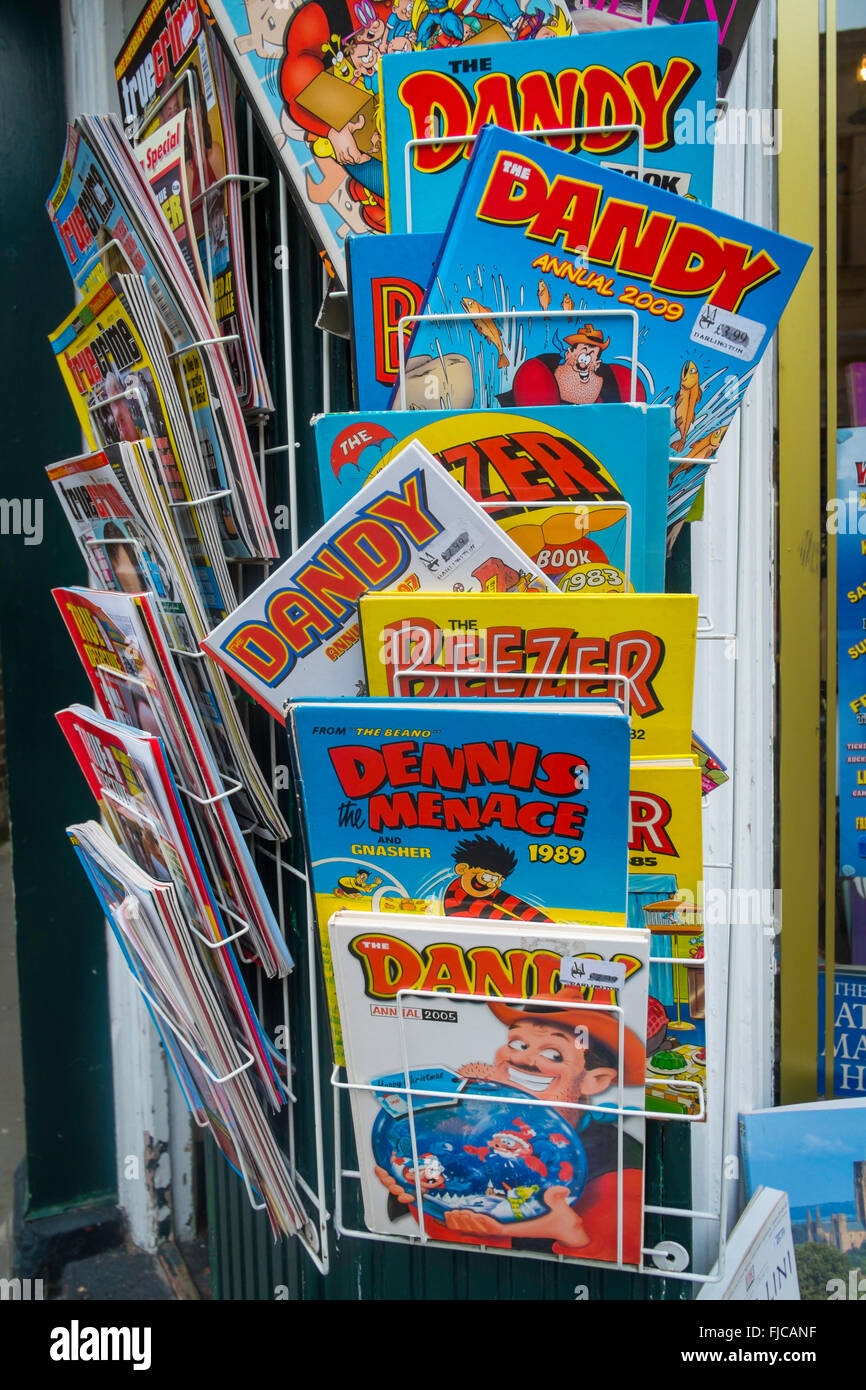 Book shop espositore dei bambini del Fumetto Annuari Foto Stock