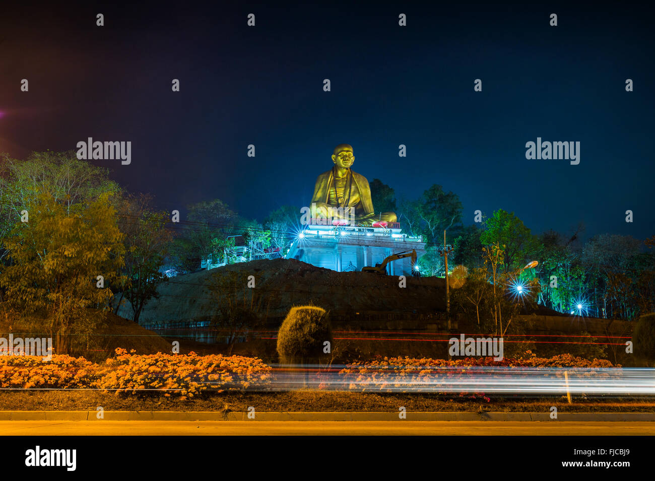 Wat Lamphun Doi ti. Big Buddha costruito in circa 2011 all'attrazione di Lamphun,della Thailandia. Foto Stock