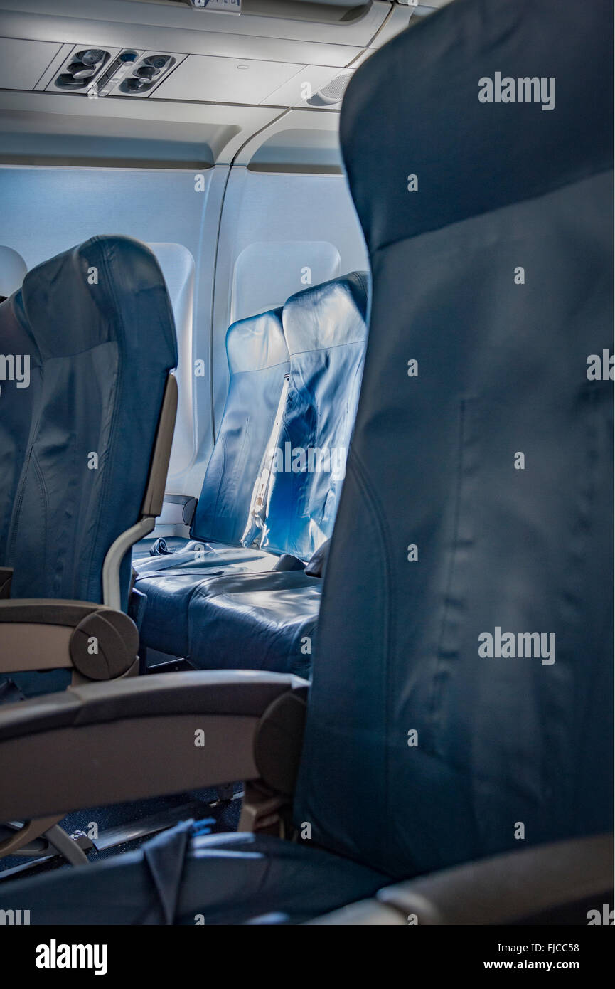 Riga vuota di posti in aereo Foto Stock