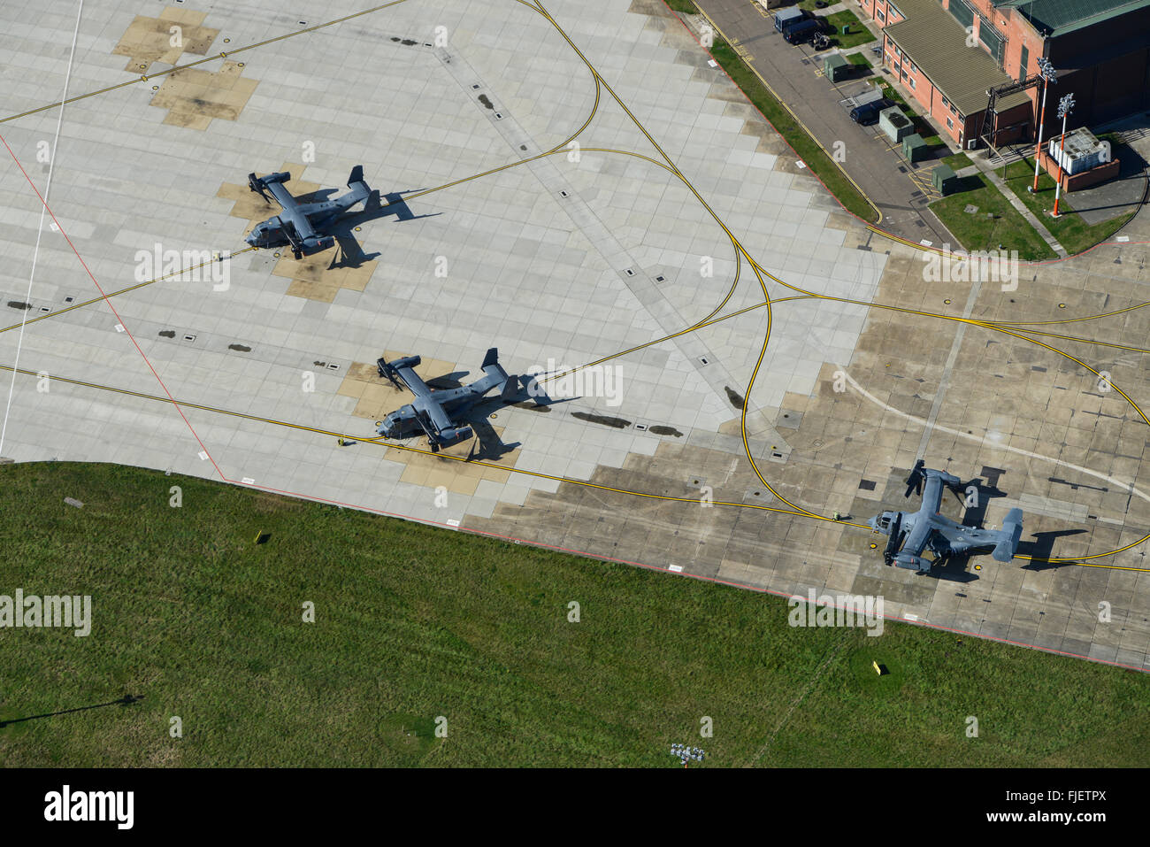 Aereo militare statunitense sul piazzale di un aerodromo in Inghilterra Foto Stock