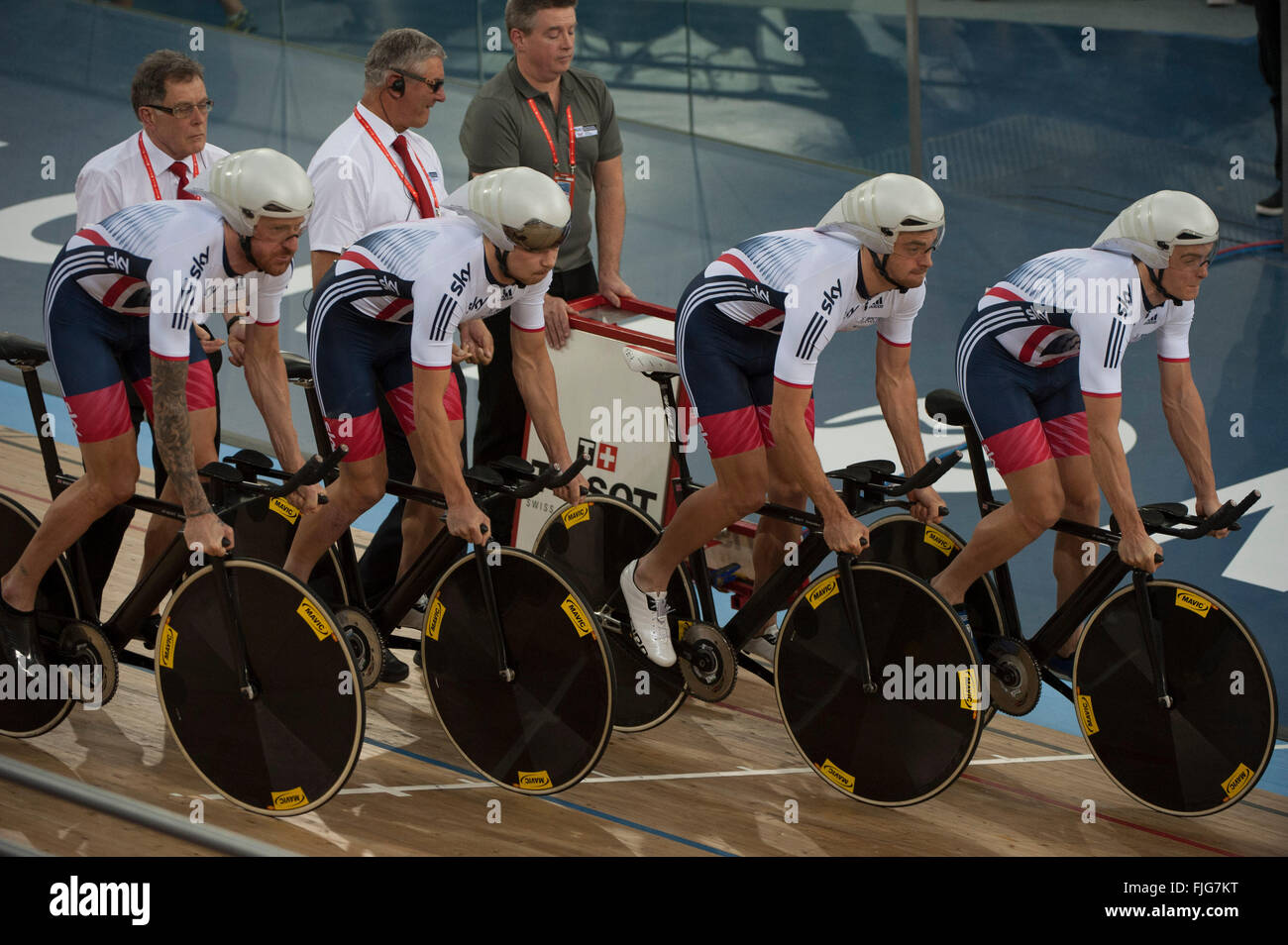 Lee Valley VeloPark, Queen Elizabeth Olympic Park, London, Regno Unito. 2 marzo 2016. Uomini Squadra Pursuit (qualifica). Team GBR - Jonathan Dibben , Steven Burke, Owain Doull, Bradley Wiggins. Credito: Stephen Bartolomeo/Alamy Live News Foto Stock