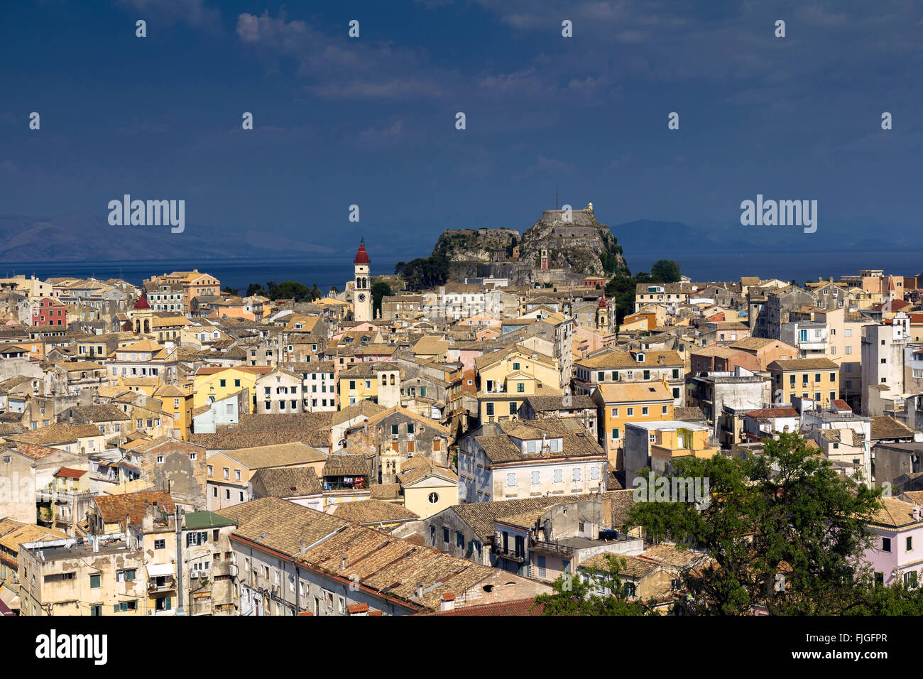 Vista su Kerkira, Corfù dalla Nuova Fortezza Foto Stock