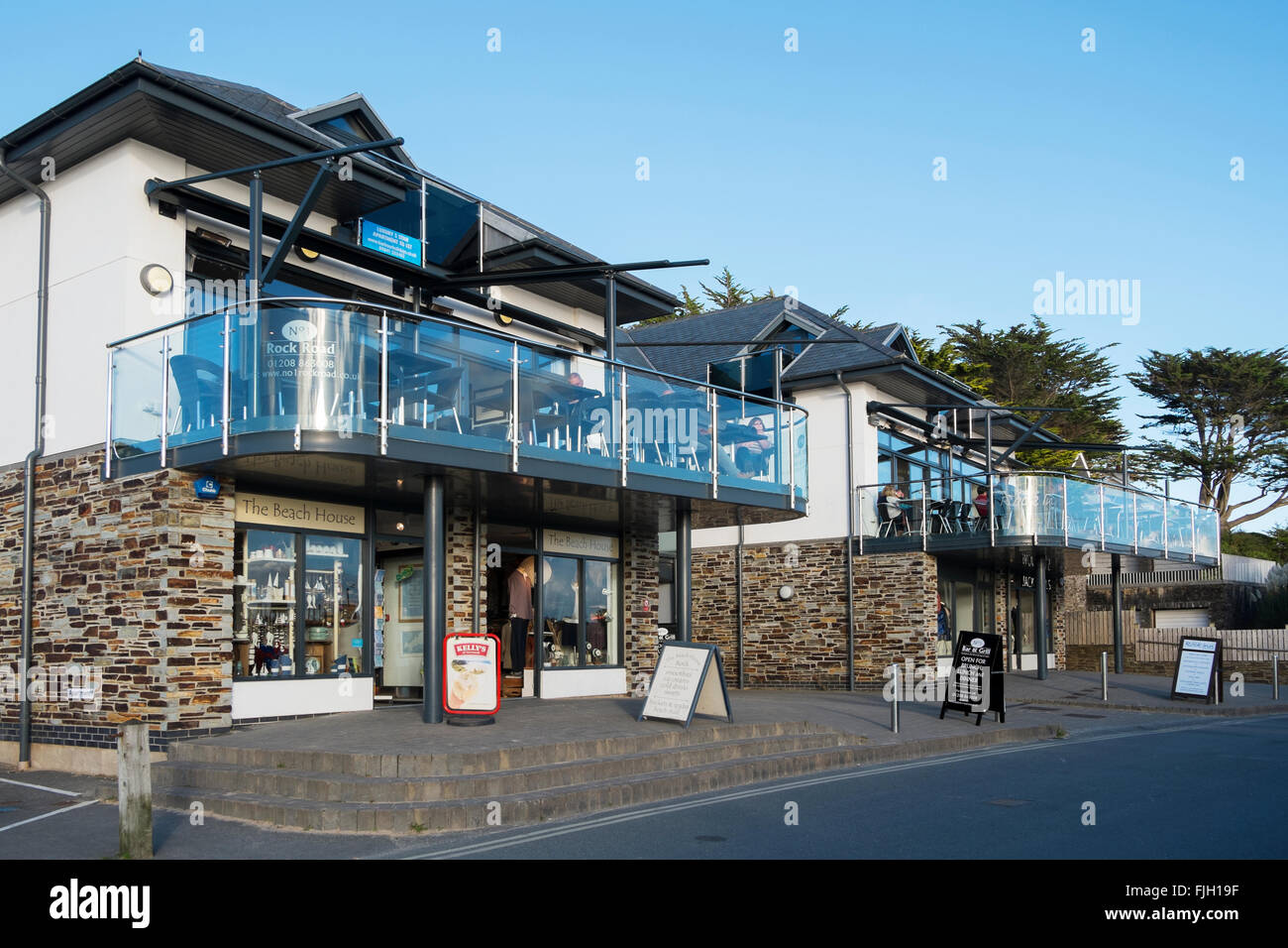 No.1 Rock Road Bar e Grill, il Rock Inn e il Beach House al Rock, Cornwall, Regno Unito. Foto Stock