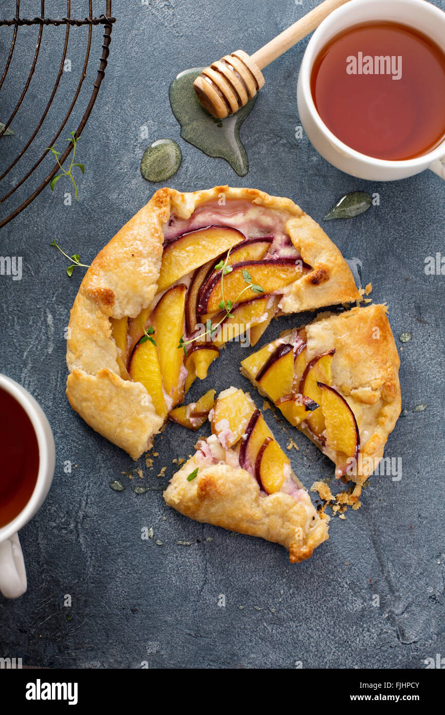 Yogurt e pesche noci galette Foto Stock