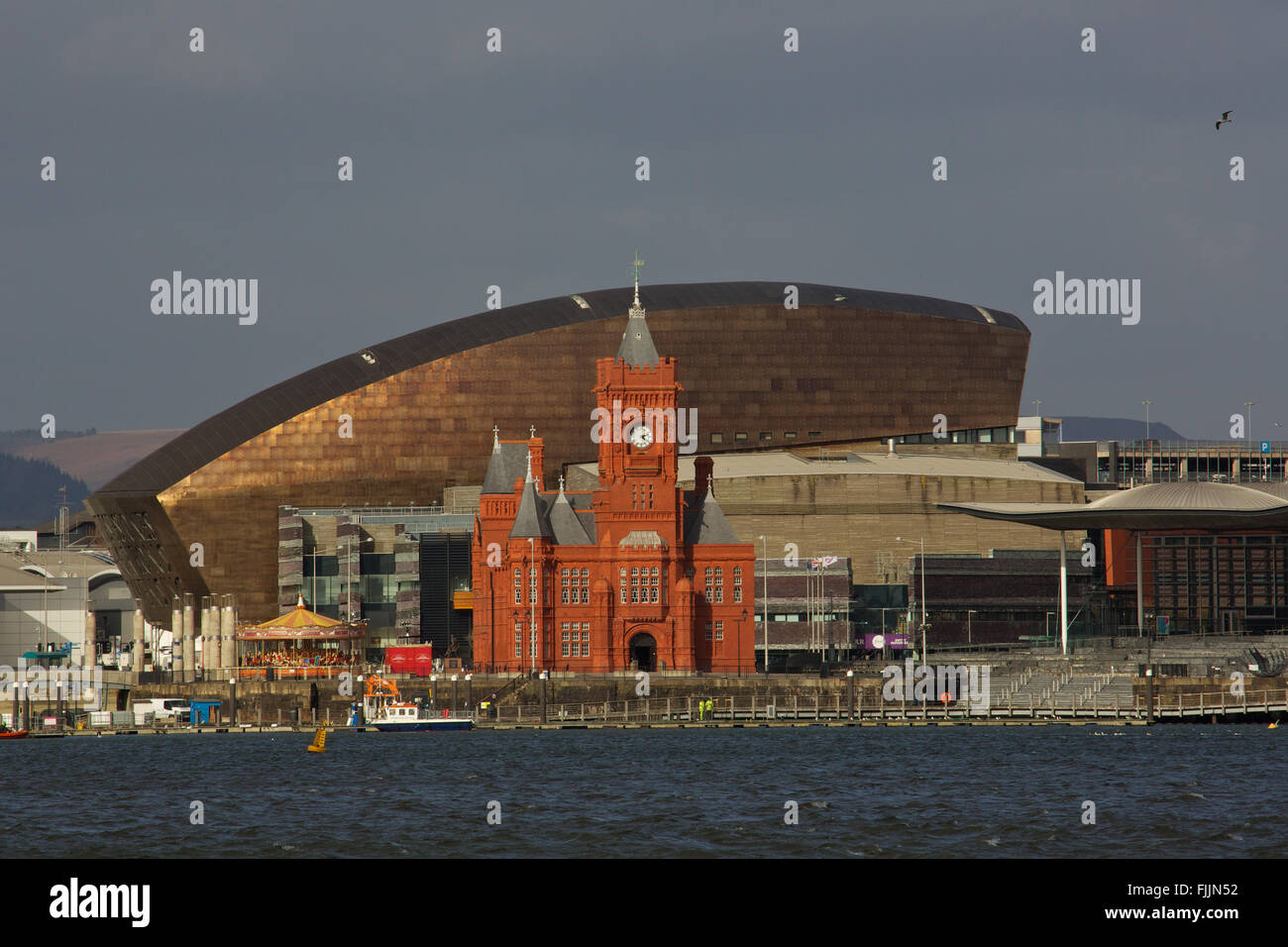 Pier Head Building e il Gallese Millenium Center, WMC e Parlamento gallese di edifici o Senedd la Baia di Cardiff Wales UK Foto Stock