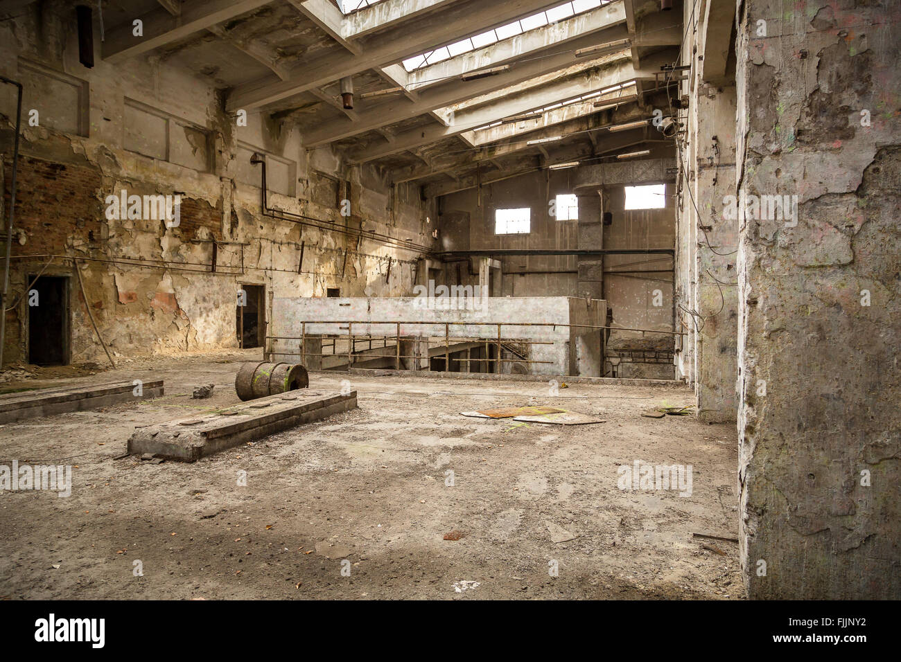 Abbandonato industrial interior Foto Stock
