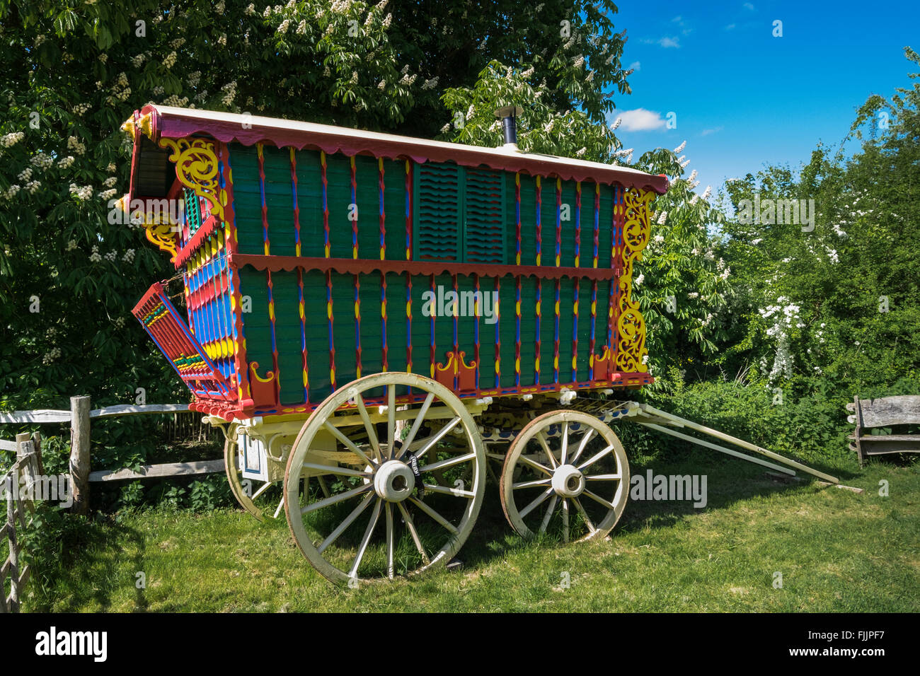 Dipinto di Gypsy Caravan. Weald and Downland Open Air Museum Singleton West Sussex Foto Stock