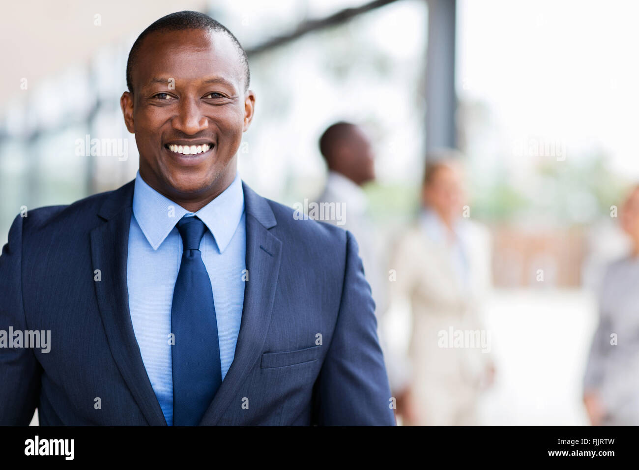 Smart African American business man in ufficio moderno Foto Stock