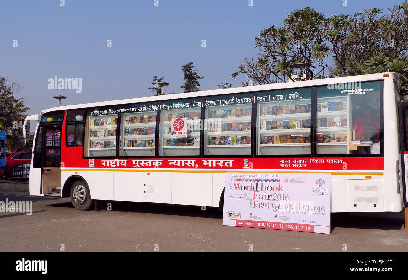 Book shop in bus in movimento. Foto Stock