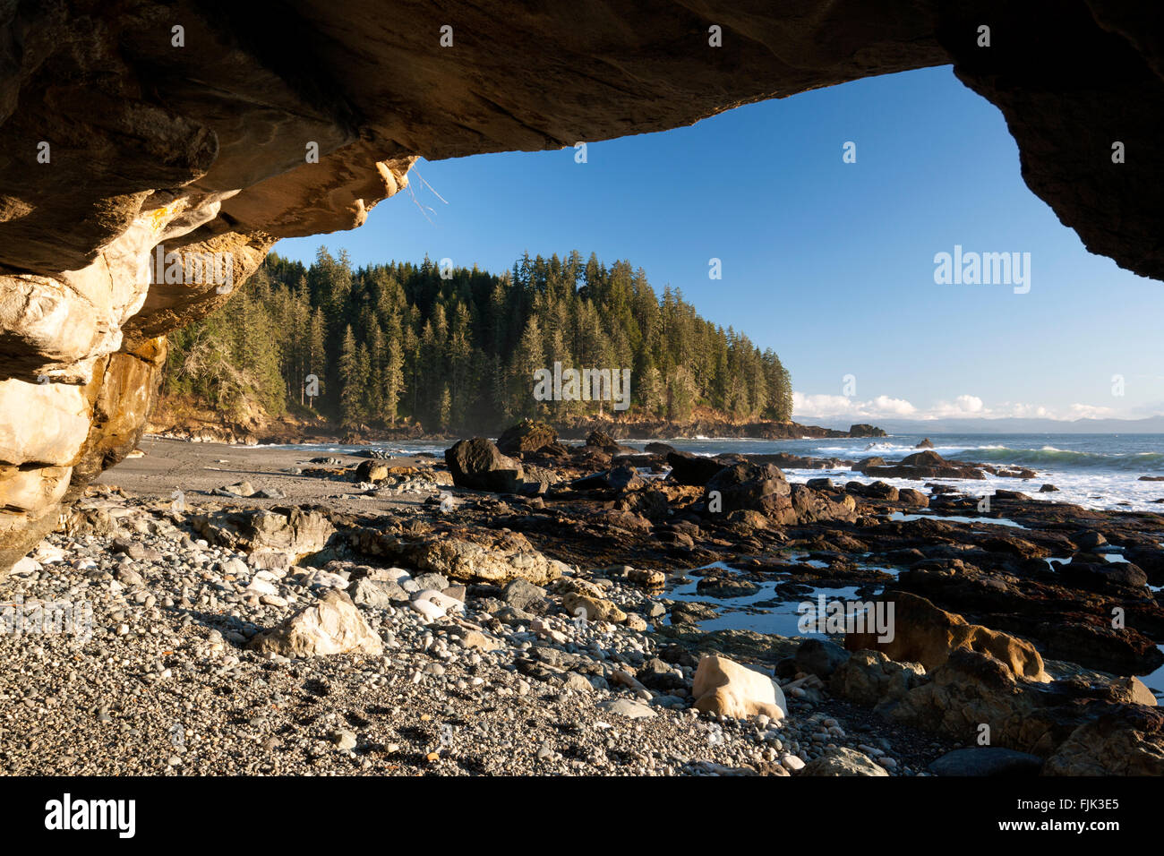 Grotta di Sombrio Beach - Juan de Fuca Parco Provinciale, Isola di Vancouver, British Columbia, Canada Foto Stock