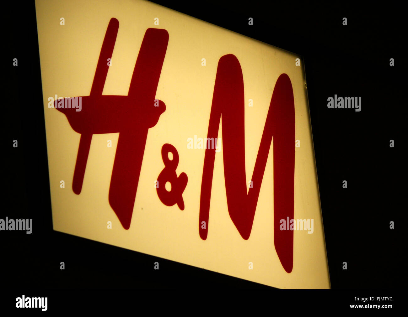 Markenname: 'H und M', Berlino. Foto Stock