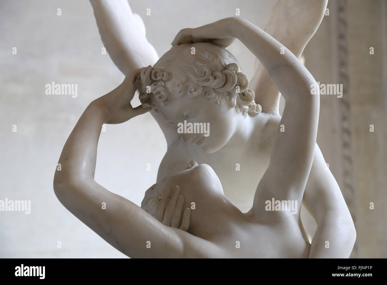 Psiche ravvivato da Cupido bacio. Scultura di italiano scultore neoclassico Antonio Canova (1757-1822). Marmo, 1787. Louvre. Foto Stock