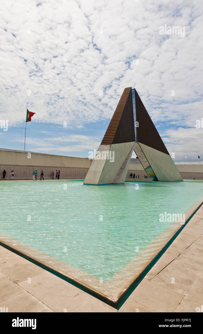Monumento ai combattenti Overseas (Monumento Nacional aos Combatentes do Ultramar) vicino la Torre di Belem, Lisbona Foto Stock