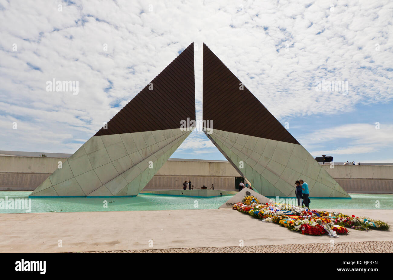 Monumento ai combattenti Overseas (Monumento Nacional aos Combatentes do Ultramar) vicino la Torre di Belem, Lisbona Foto Stock