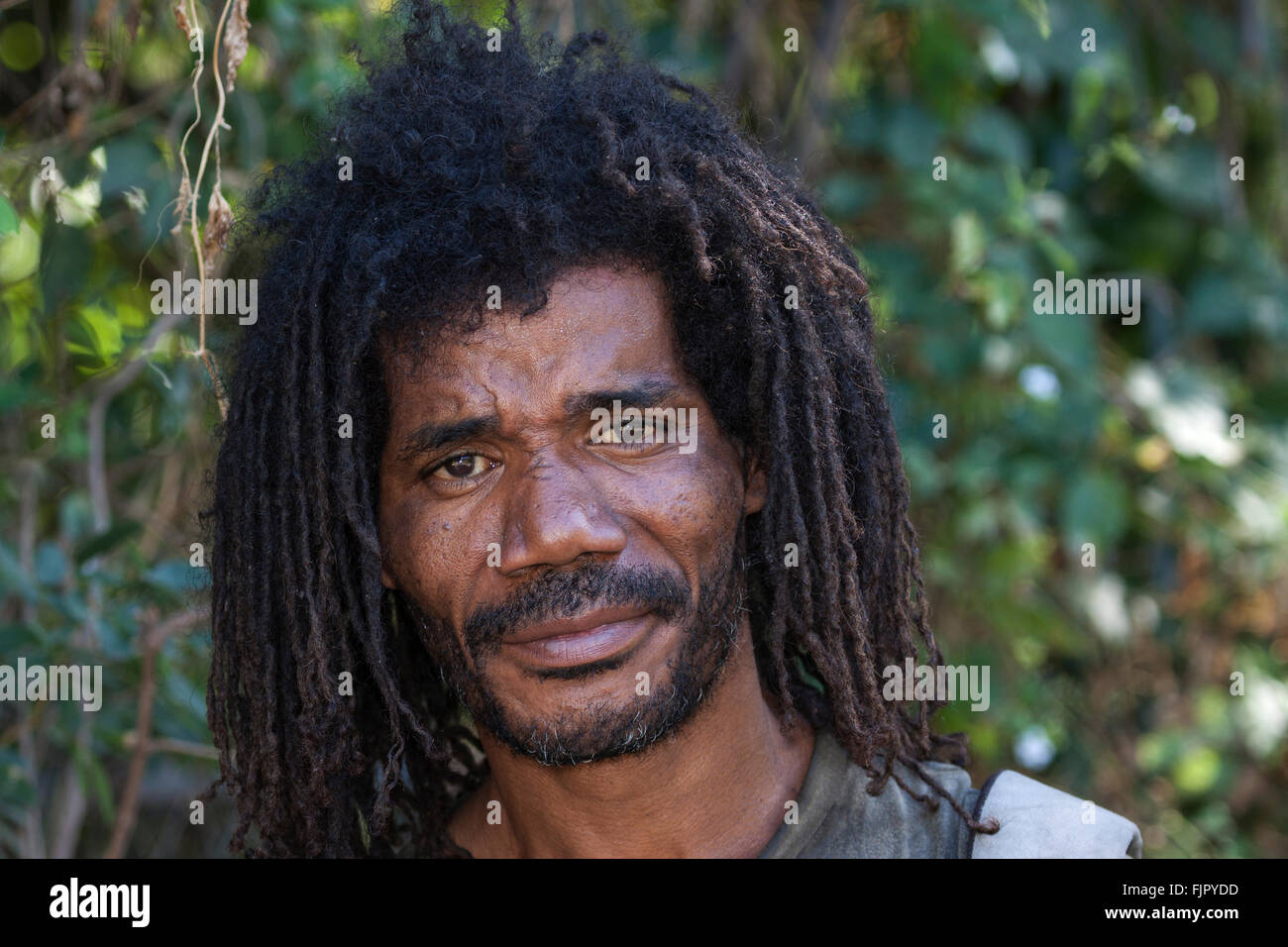 Uomo locale con Dreadlocks, capelli rasta, ritratto, Reunion Foto stock -  Alamy