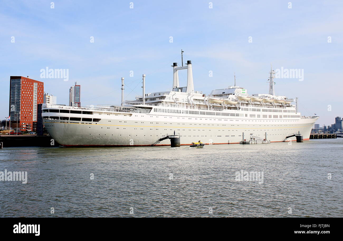 Hotel & Nave Museo S.S. Rotterdam, ex ocean liner & nave da crociera, ormeggiato nel porto di Rotterdam, Paesi Bassi, Maashaven Harbour Foto Stock