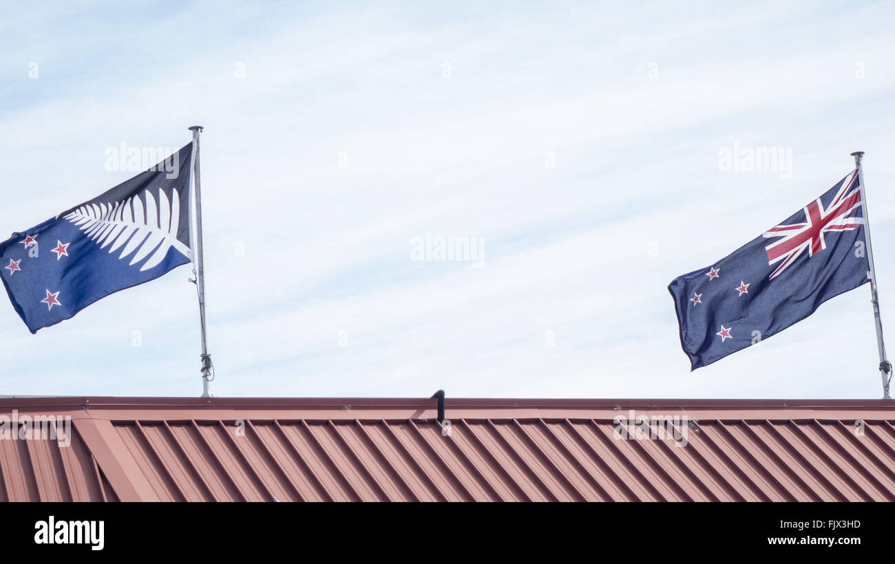 Christchurch, Nuova Zelanda. Mar 4, 2016. Kiwi hanno iniziato a votare in un referendum di posta se si desidera cambiare l'attuale Nuova Zelanda bandiera ad un blu-nero silver fern design, selezionato in un primo refrendum nel 2015 come la scelta preferita tra i cinque modelli. Il voto finisce 24 marzo con il risultato ufficiale per essere annunciato a marzo 30. I referendum sono attesi al costo NZ$26 milioni. © PJ Heller/ZUMA filo/Alamy Live News Foto Stock