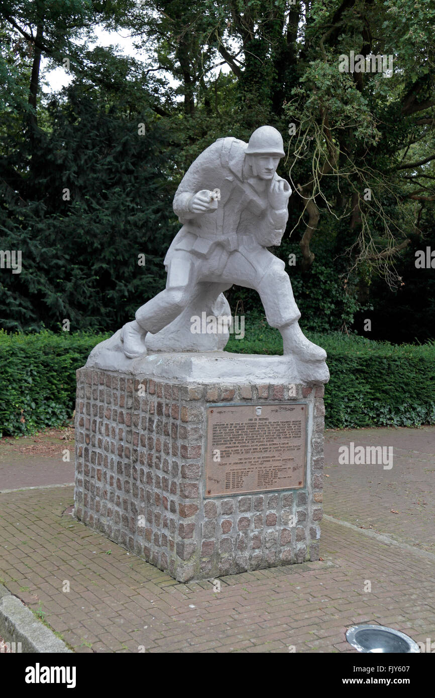 Il Figlio Airborne Memorial (all'101st Divisione AB), il Figlio, il Brabante Settentrionale, Paesi Bassi. Foto Stock