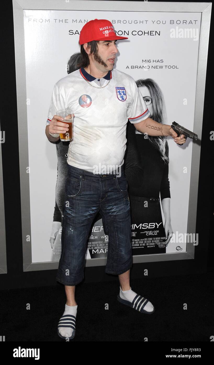 Los Angeles, CA, Stati Uniti d'America. 3 Mar, 2016. Sacha Baron Cohen presso gli arrivi per i fratelli GRIMSBY Premiere, il Regency Village Theatre di Los Angeles, CA 3 marzo 2016. Credito: Dee Cercone/Everett raccolta/Alamy Live News Foto Stock