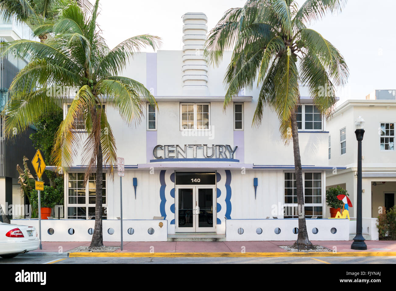 Facciata del palazzo art deco su Ocean Drive in South Beach di Miami Beach, Florida, Stati Uniti d'America Foto Stock