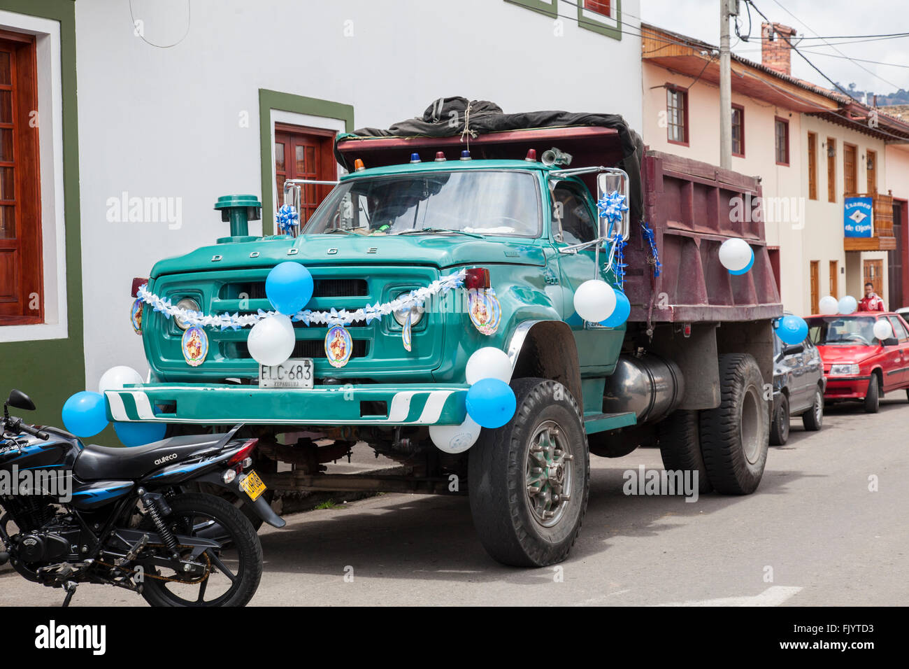 Santa Maria del Monte Carmelo o Virgen del Carmen luglio festival in Colombia, è patrona della Colombia Nazionale di Polizia e auto Foto Stock