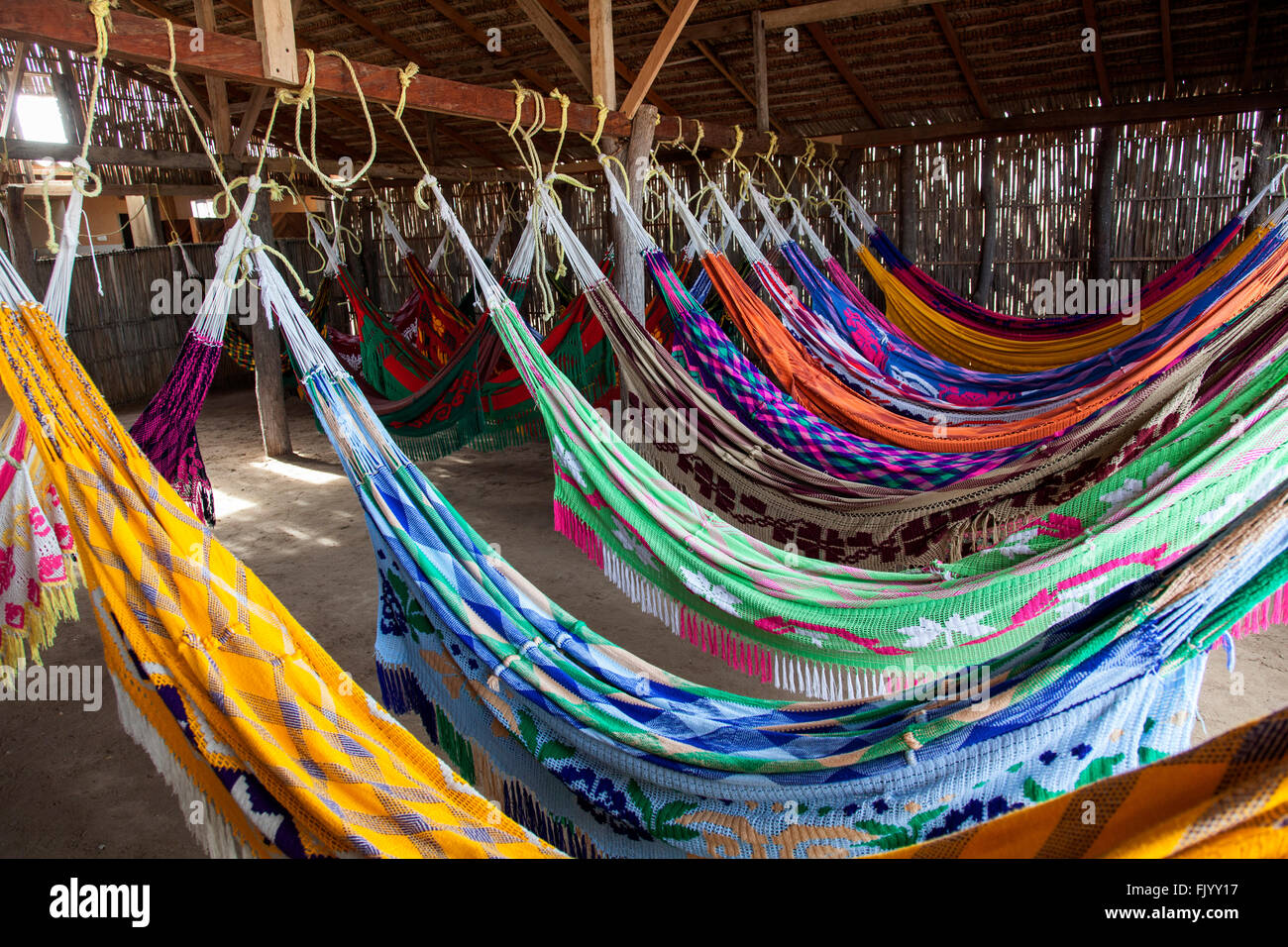Amache di base alloggio per turisti in Punta Gallinos, Colombia Foto Stock