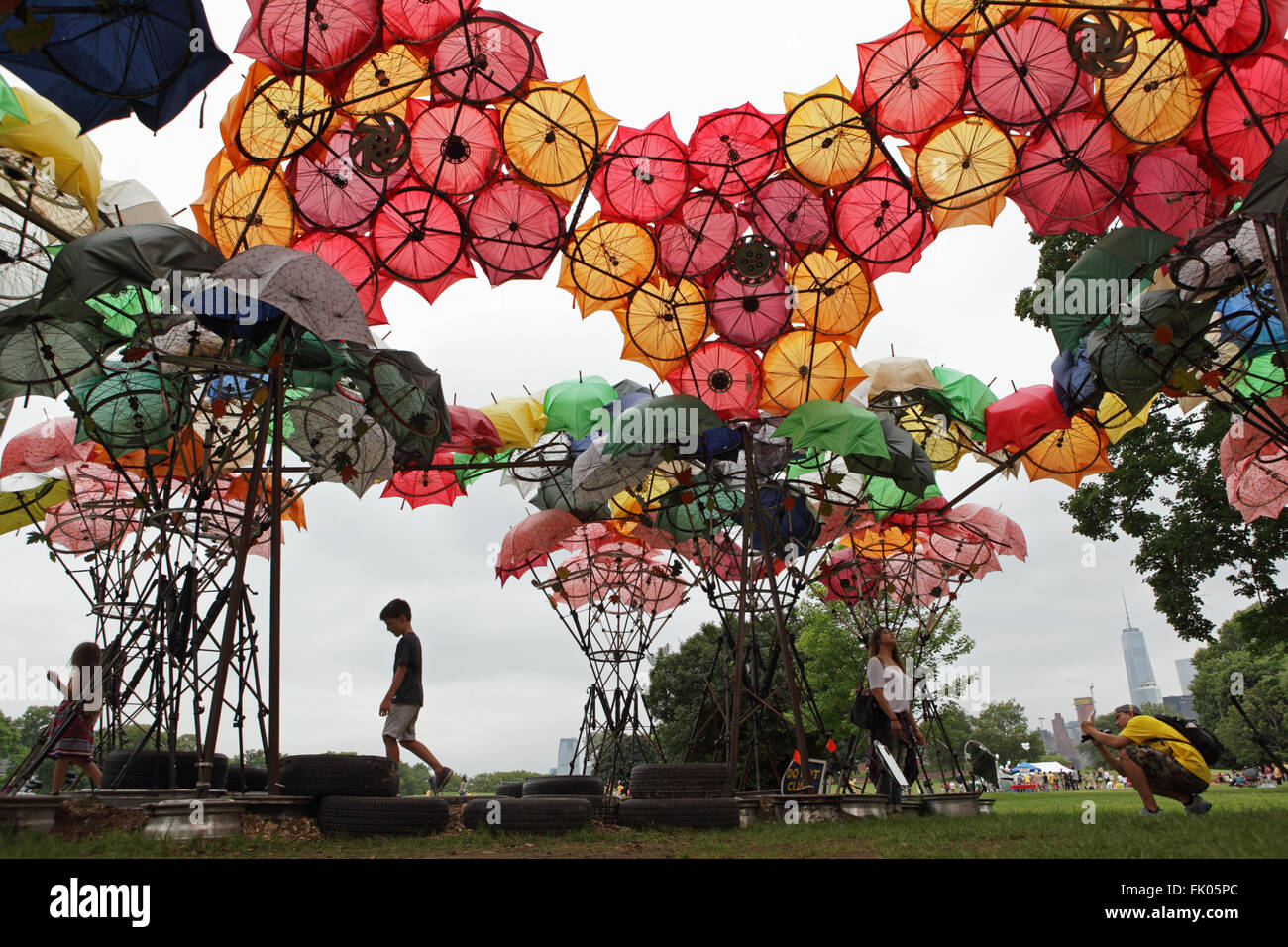 La crescita organica, un esterno di arte di installazione da Izaskun Chinchilla architetti in Mostra a Governor's Island in New York City Foto Stock